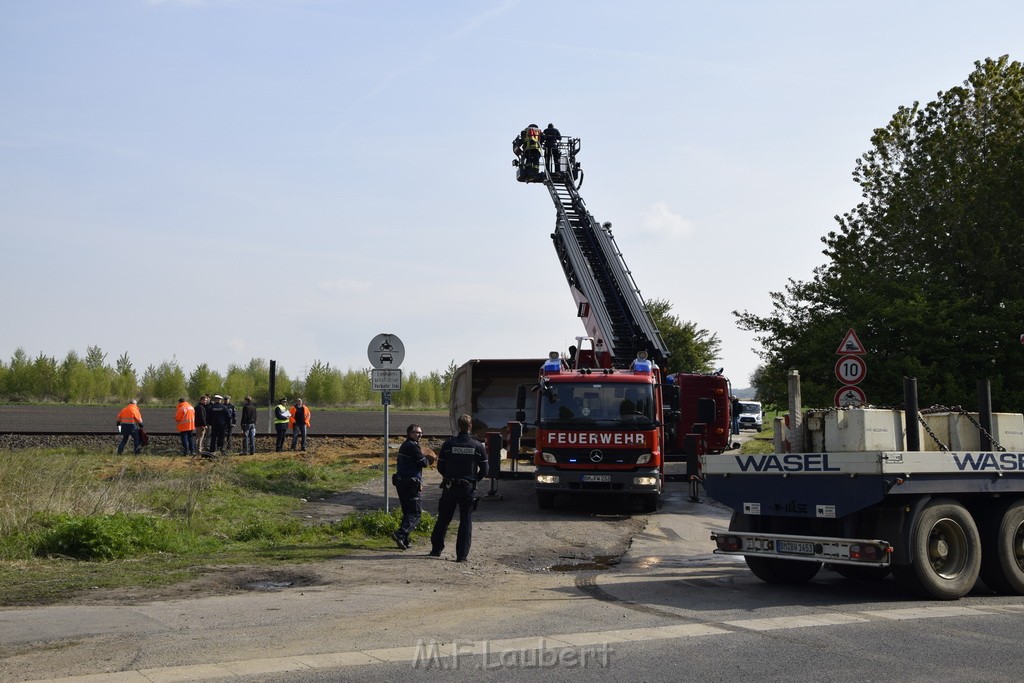 Schwerer VU LKW Zug Bergheim Kenten Koelnerstr P273.JPG - Miklos Laubert